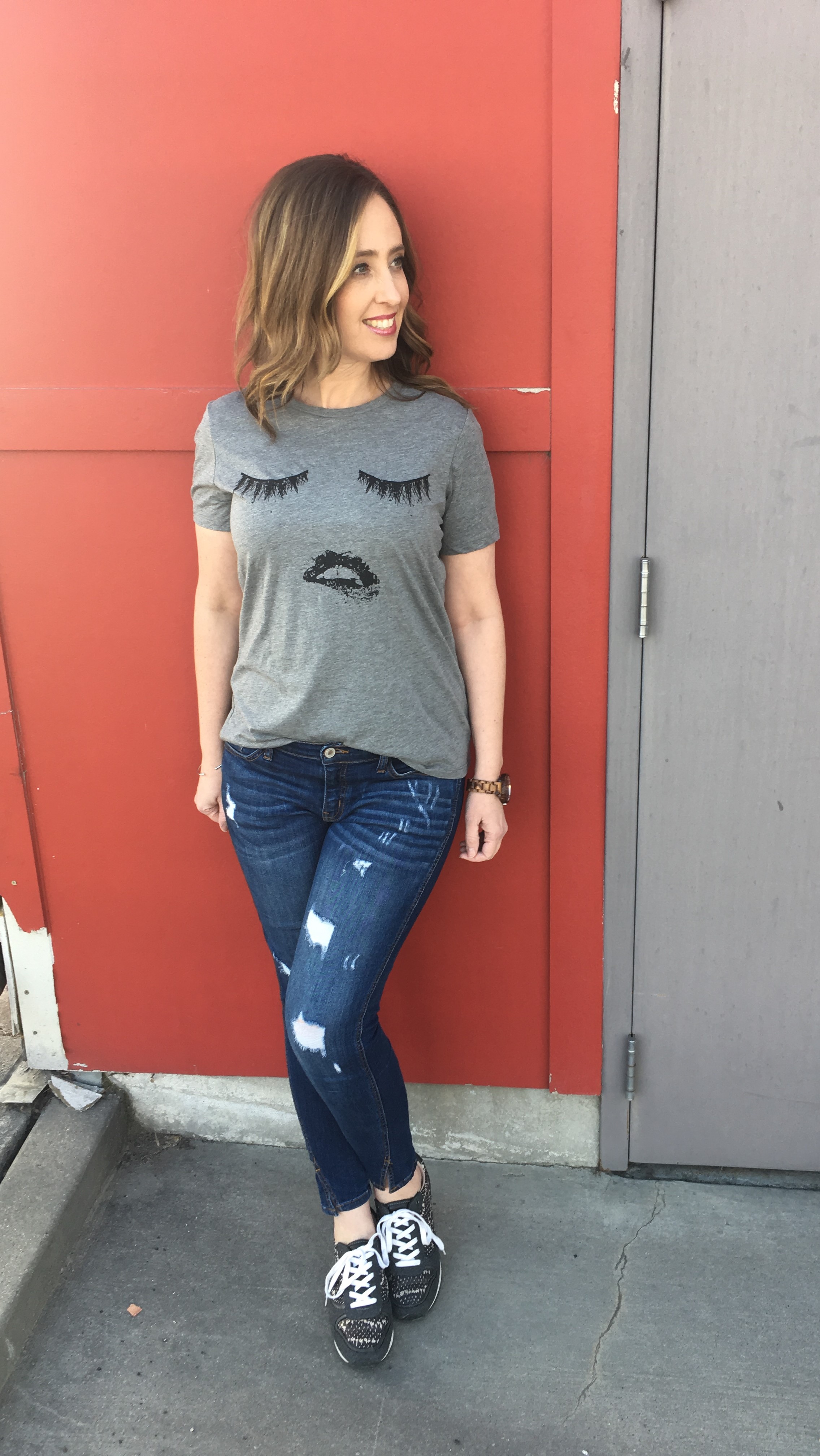Thread Tank Girlfriend Fiancee Women's Relaxed Fit T-Shirt - Heather Grey Casual Graphic Tee